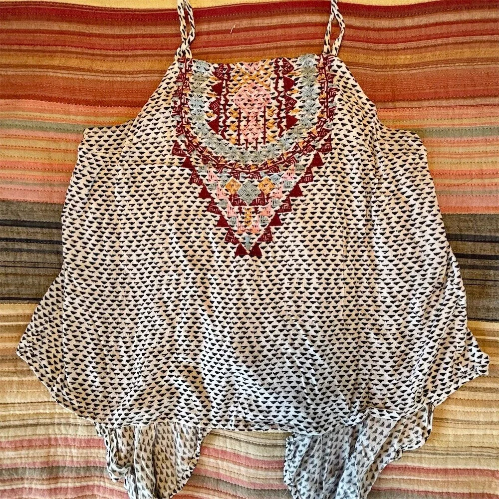 Tank Top Womens Ivory Boho Embroidered Swing Hi-Low Hem - Picture 1 of 6